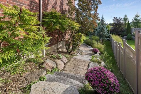 Photo 36 at 76 Vines Place, Bayview Southeast, Aurora