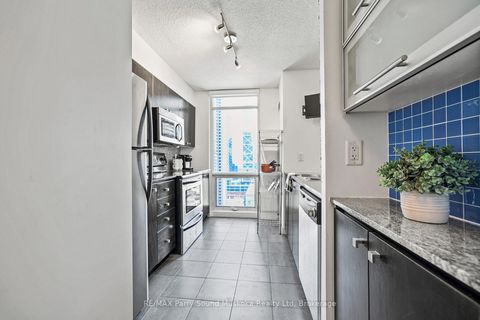 Photo 9 at 11 Brunel Court, Waterfront Communities C1, Toronto
