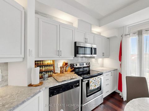 Photo 6 at 309 - 15450 Yonge Street, Aurora Heights, Aurora