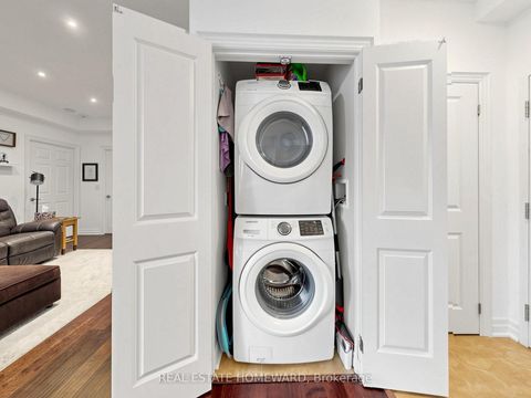 Photo 16 at 309 - 15450 Yonge Street, Aurora Heights, Aurora