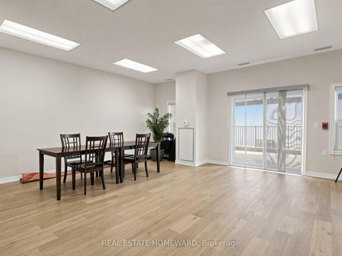 Photo 21 at 309 - 15450 Yonge Street, Aurora Heights, Aurora