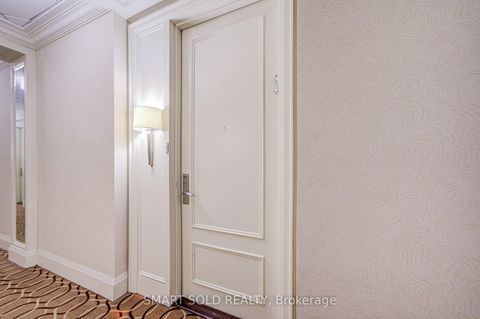 Photo 3 at 1514 - 10 Bloorview Place, Don Valley Village, Toronto