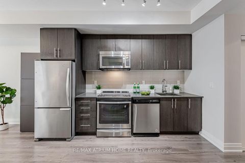 Photo 2 at 18 - 780 Sheppard Avenue E, Bayview Village, Toronto