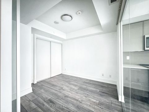 Photo 4 at 403 - 403 Church Street, Yonge Corridor, Toronto