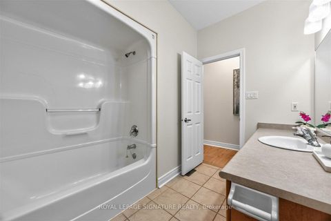 Photo 35 at 10 Purt Court, Bayshore, Barrie
