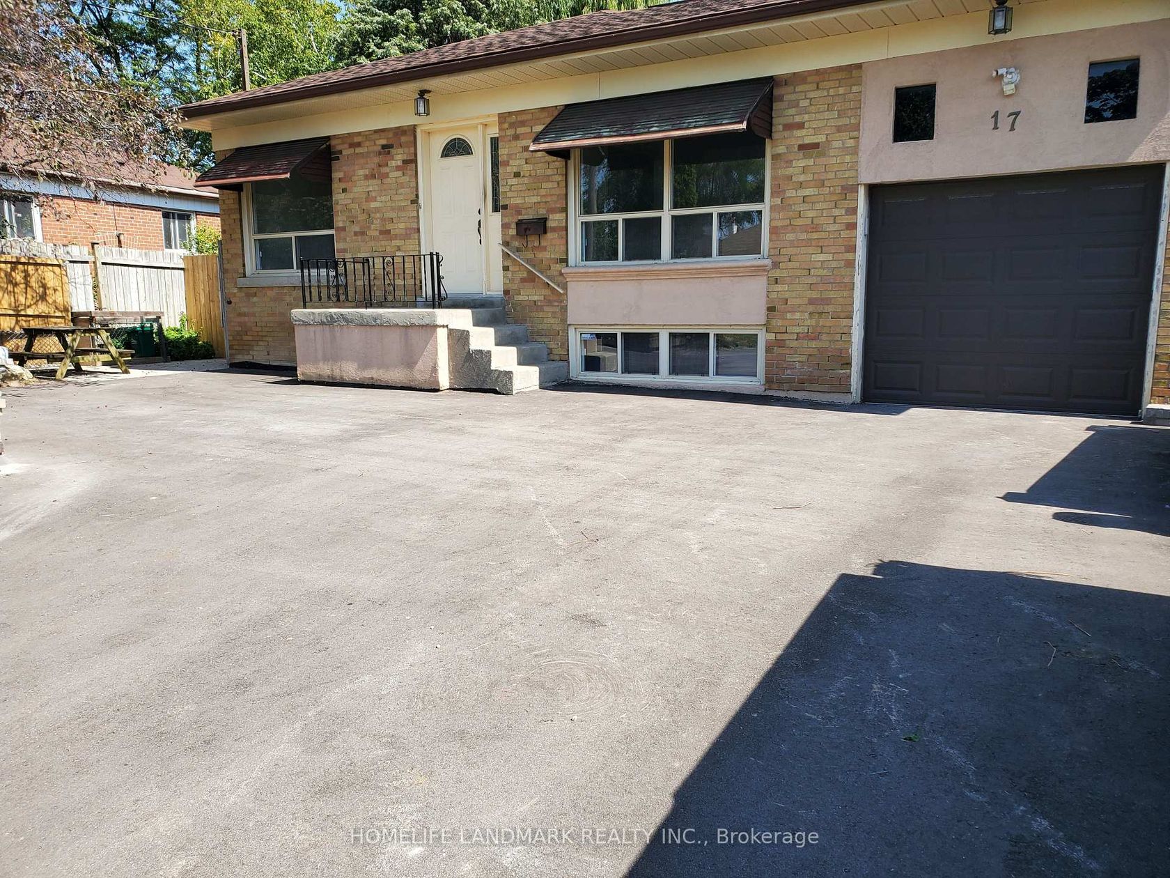 17 Maralim Road, Crosby, Richmond Hill photo 6