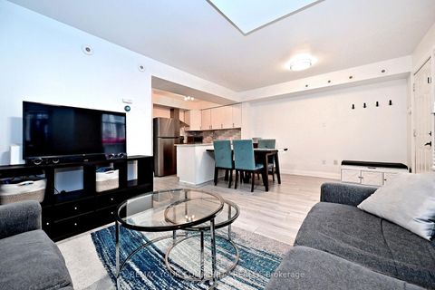 Photo 6 at 1047 - 115 George Appleton Way, CFB, Toronto
