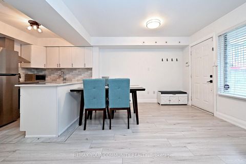 Photo 7 at 1047 - 115 George Appleton Way, CFB, Toronto