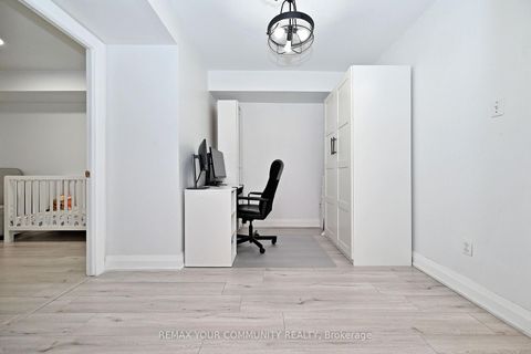 Photo 15 at 1047 - 115 George Appleton Way, CFB, Toronto