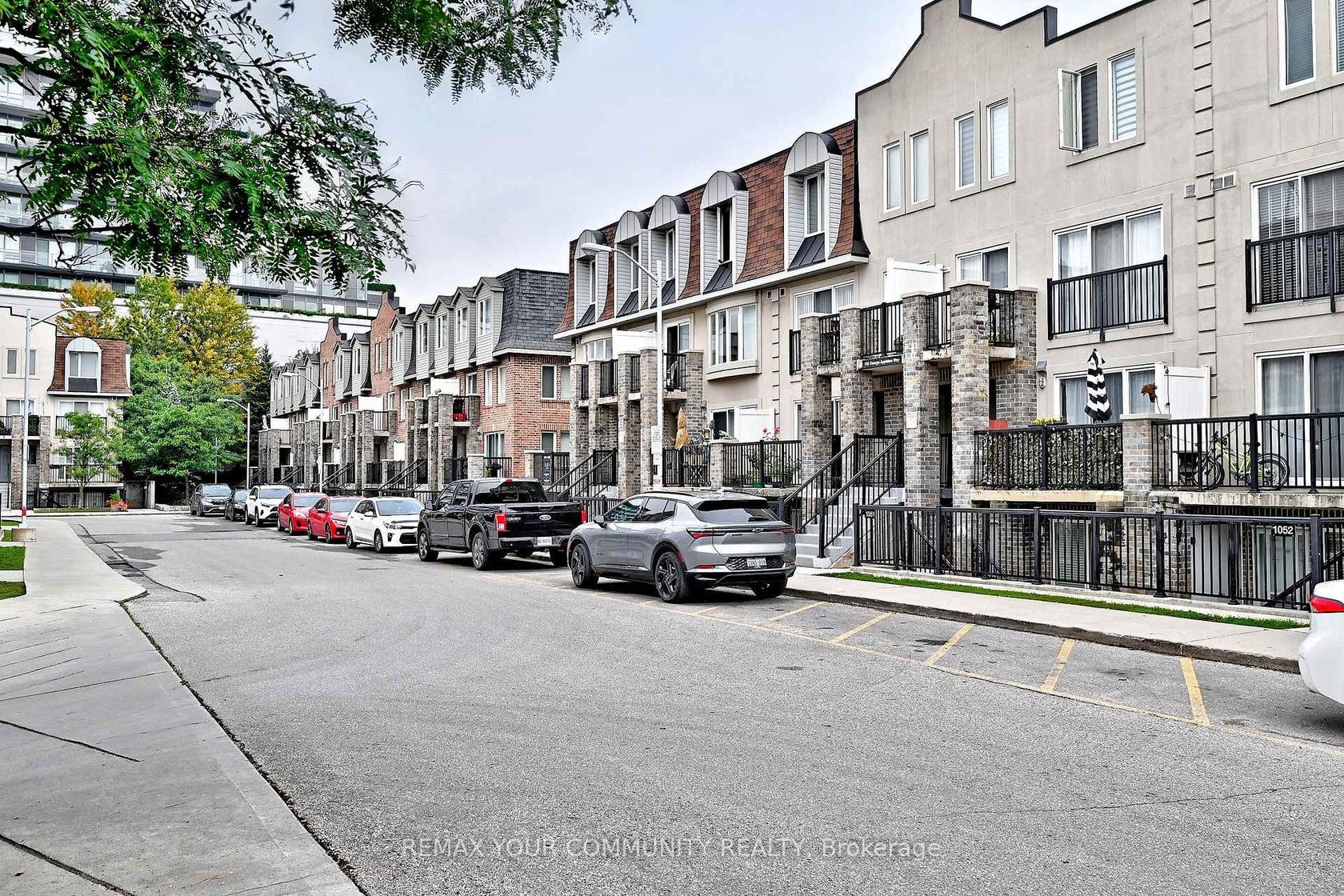 1047 - 115 George Appleton Way, CFB, Toronto photo number 2