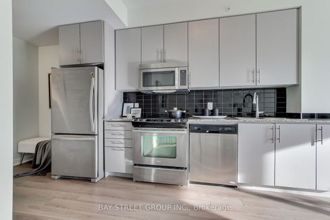 Photo 5 at 1212 - 60 Berwick Avenue, Eglinton, Toronto
