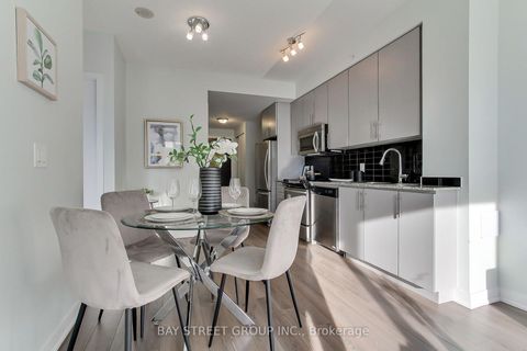Photo 7 at 1212 - 60 Berwick Avenue, Eglinton, Toronto