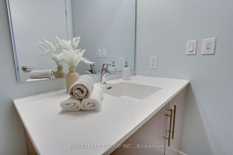 Photo 17 at 1212 - 60 Berwick Avenue, Eglinton, Toronto