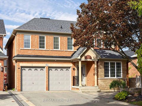 Photo 0 at 6 Malta Court, Jefferson, Richmond Hill