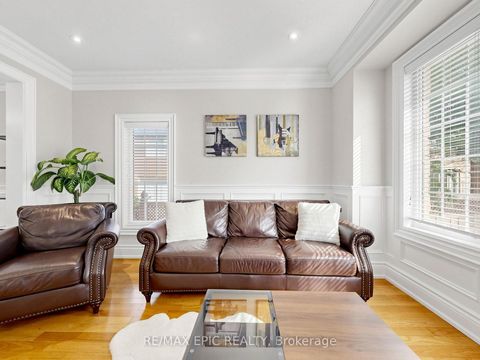 Photo 7 at 6 Malta Court, Jefferson, Richmond Hill