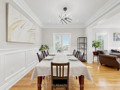 Photo 15 at 6 Malta Court, Jefferson, Richmond Hill