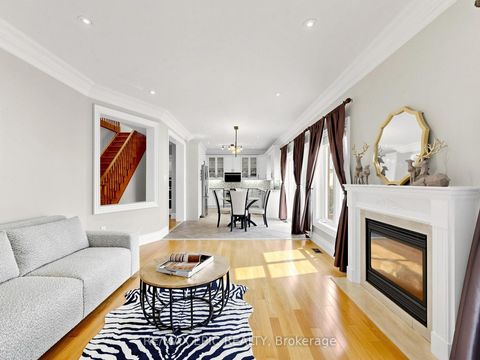 Photo 20 at 6 Malta Court, Jefferson, Richmond Hill