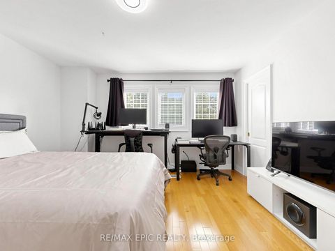 Photo 42 at 6 Malta Court, Jefferson, Richmond Hill
