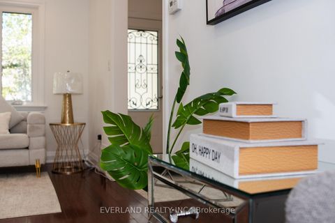 Photo 3 at 351 Lawrence Avenue W, Nortown, Toronto