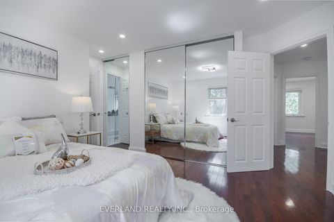 Photo 17 at 351 Lawrence Avenue W, Nortown, Toronto