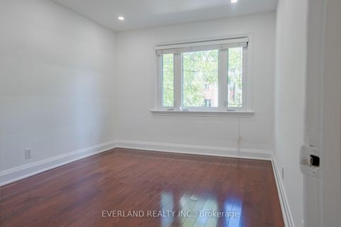 Photo 27 at 351 Lawrence Avenue W, Nortown, Toronto