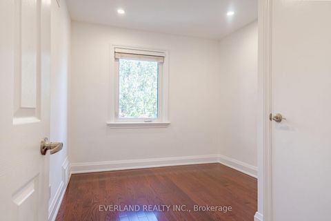 Photo 29 at 351 Lawrence Avenue W, Nortown, Toronto