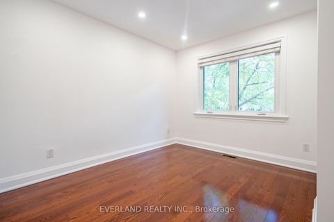 Photo 31 at 351 Lawrence Avenue W, Nortown, Toronto