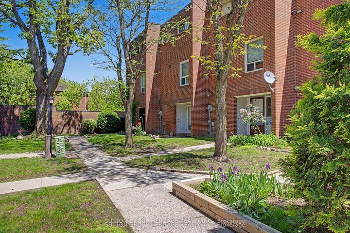 Photo 20 at 124 Wales Avenue, Old Markham Village, Markham