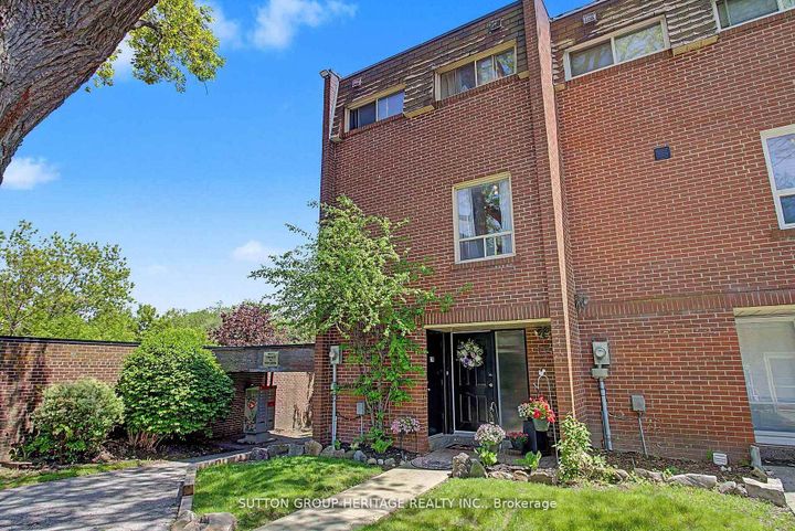 Photo 22 at 124 Wales Avenue, Old Markham Village, Markham