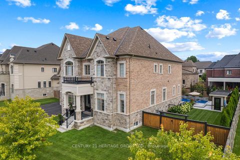 Photo 2 at 43 Sir Henry Court, King City, King