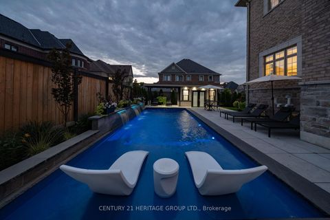 Photo 4 at 43 Sir Henry Court, King City, King