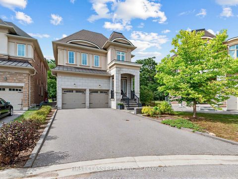 Photo 1 at 16 Macdonald Court, Oak Ridges Lake Wilcox, Richmond Hill