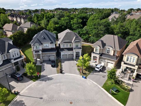 Photo 3 at 16 Macdonald Court, Oak Ridges Lake Wilcox, Richmond Hill