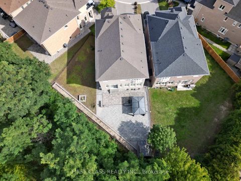 Photo 5 at 16 Macdonald Court, Oak Ridges Lake Wilcox, Richmond Hill