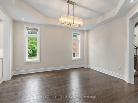 Photo 9 at 16 Macdonald Court, Oak Ridges Lake Wilcox, Richmond Hill