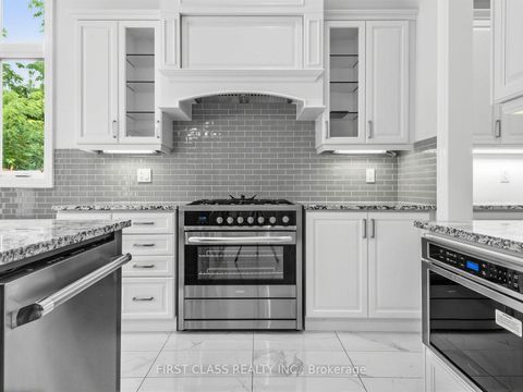 Photo 16 at 16 Macdonald Court, Oak Ridges Lake Wilcox, Richmond Hill