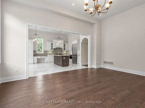 Photo 21 at 16 Macdonald Court, Oak Ridges Lake Wilcox, Richmond Hill