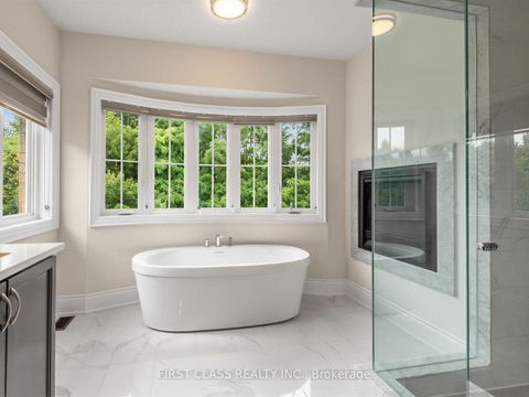 Photo 30 at 16 Macdonald Court, Oak Ridges Lake Wilcox, Richmond Hill