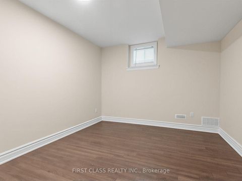 Photo 45 at 16 Macdonald Court, Oak Ridges Lake Wilcox, Richmond Hill