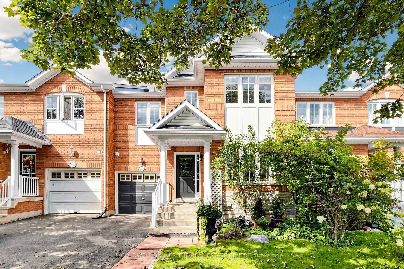 260 Flagstone Way, Woodland Hill, Newmarket photo 4
