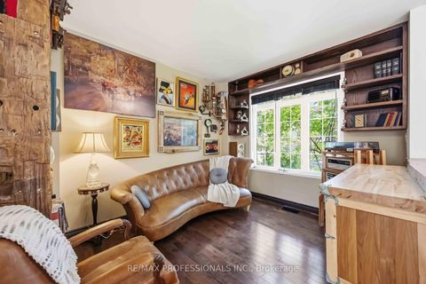 Photo 2 at 26 Abraham Welsh Road, Pelmo Park W5, Toronto