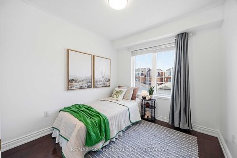 Photo 13 at 26 Abraham Welsh Road, Pelmo Park W5, Toronto