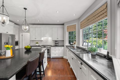 Photo 5 at 174 Ridley Boulevard, Nortown, Toronto