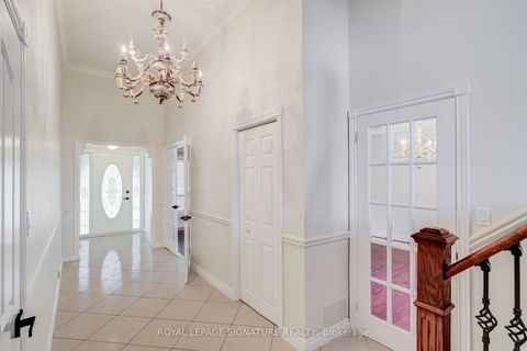 Photo 3 at 40 Beamsville Drive, L'Amoreaux, Toronto