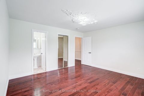 Photo 13 at 40 Beamsville Drive, L'Amoreaux, Toronto