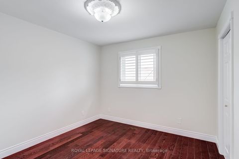 Photo 17 at 40 Beamsville Drive, L'Amoreaux, Toronto