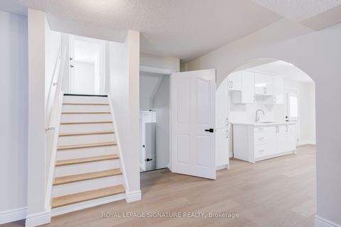 Photo 31 at 40 Beamsville Drive, L'Amoreaux, Toronto