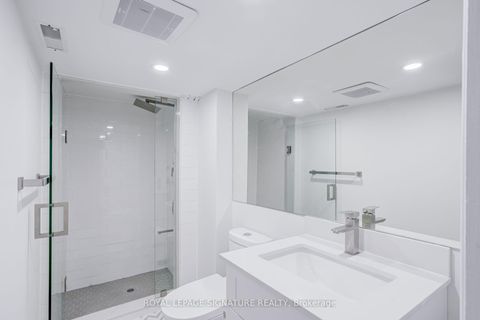 Photo 32 at 40 Beamsville Drive, L'Amoreaux, Toronto