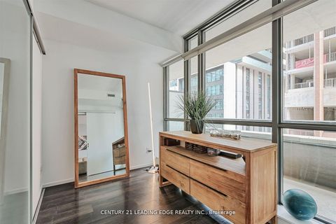 Photo 13 at 405 - 8 Charlotte Street, Waterfront Communities C1, Toronto