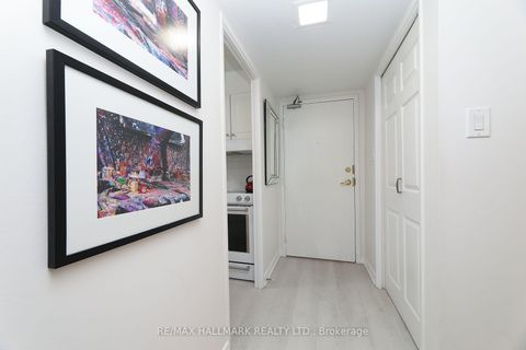 Photo 2 at 415 - 20 Fashion Roseway, Willowdale East, Toronto